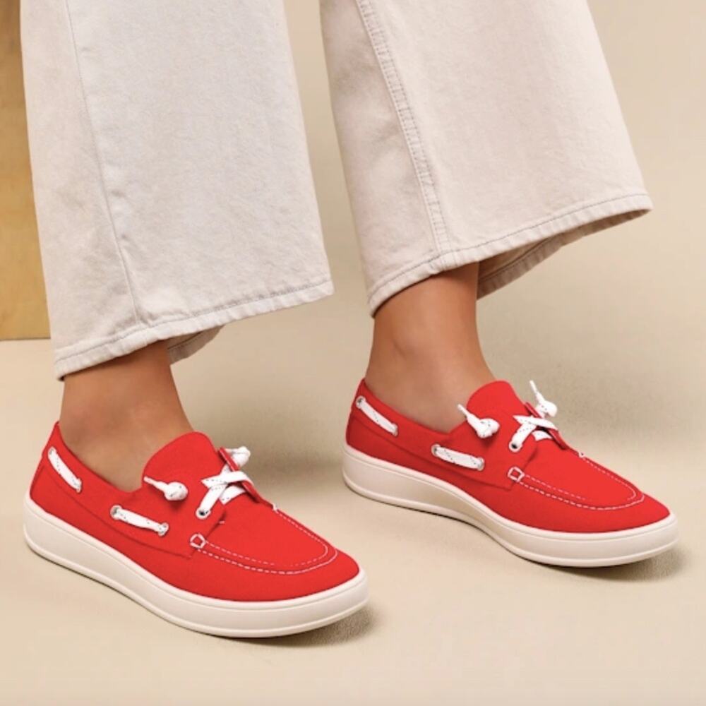 Madden Girl Galley Boat shoes red white canvas - 6.5